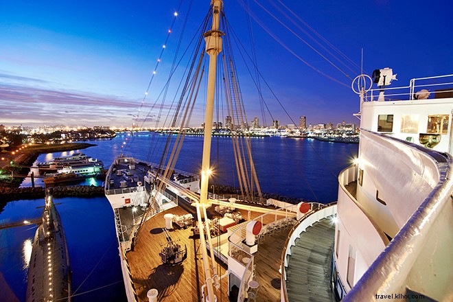 L iconica Queen Mary è ora un lussuoso hotel galleggiante 